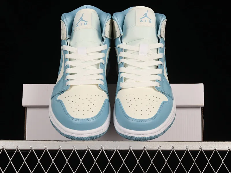 All Categories Air Jordan Jordan Series Basketball Shoes Air Jordan 1 Mid Air Jordan 1 Mid AJ1 Joe 1 North Carolina Blue Zhongbang Basketball Shoes BQ6472-141